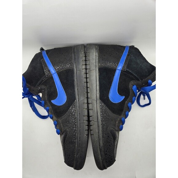 Athletic_Shoes